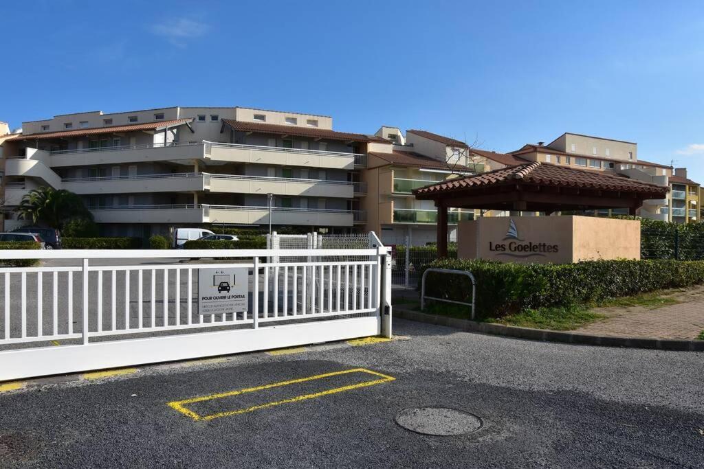 Les Goelettes - Appartement En Rdc Avec Acces Direct A La Plage Saint-Cyprien  Exterior foto